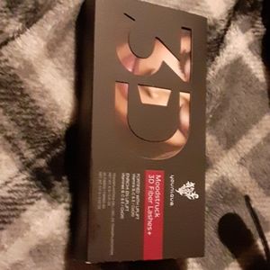 Younique 3D moonstruck Fiber Lashes+